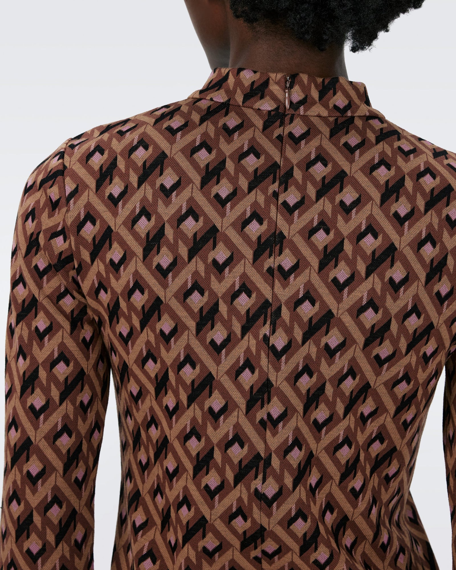 Dvf Birdie Top In Tarot Maze Blk Coffee