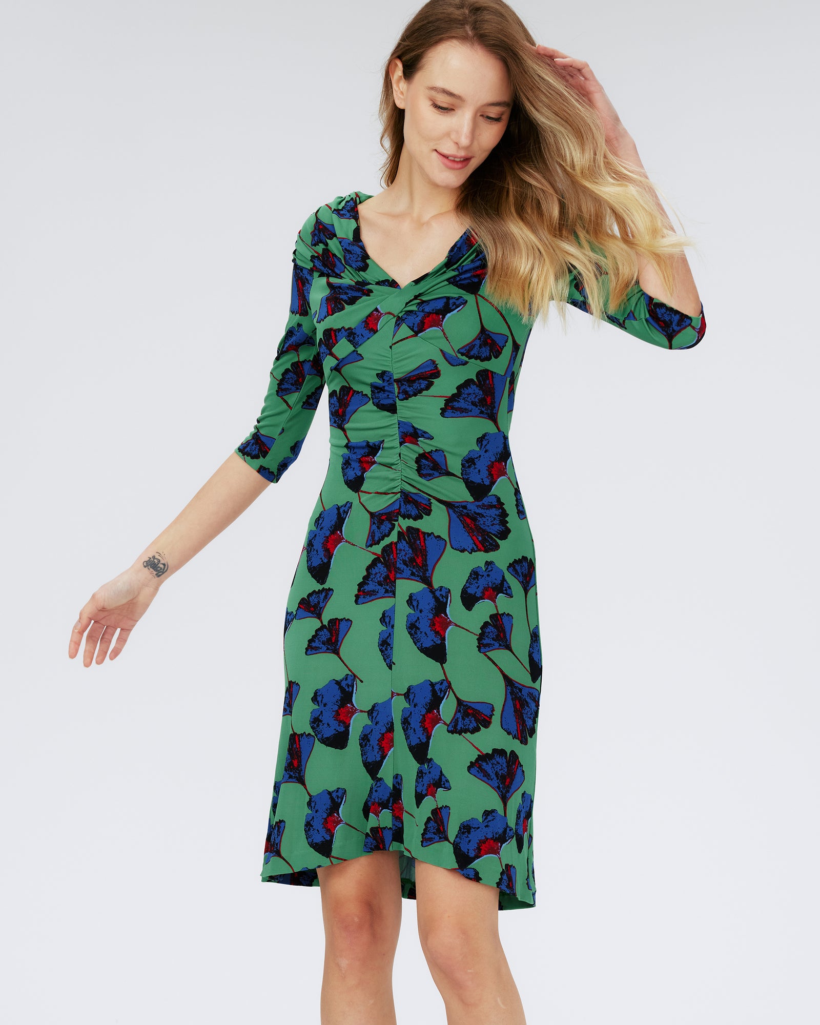 Dvf Jim Dress In Falling Gingko Venus Gn Med