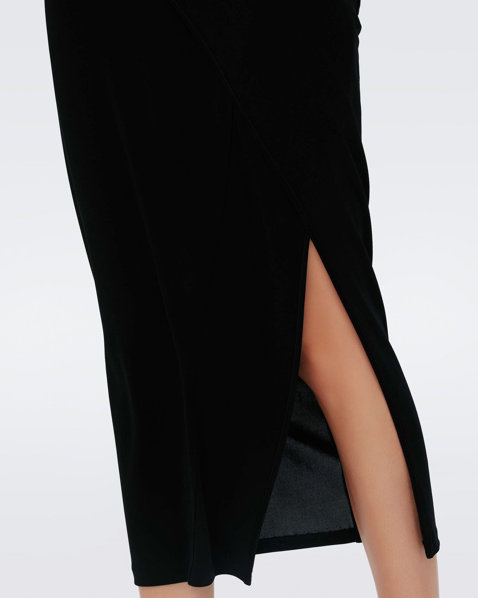 Archer Skirt in Black