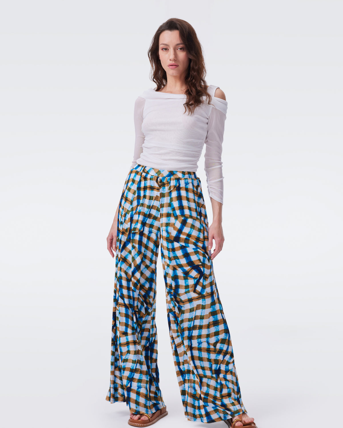 reversible shop – Diane von Furstenberg HongKong