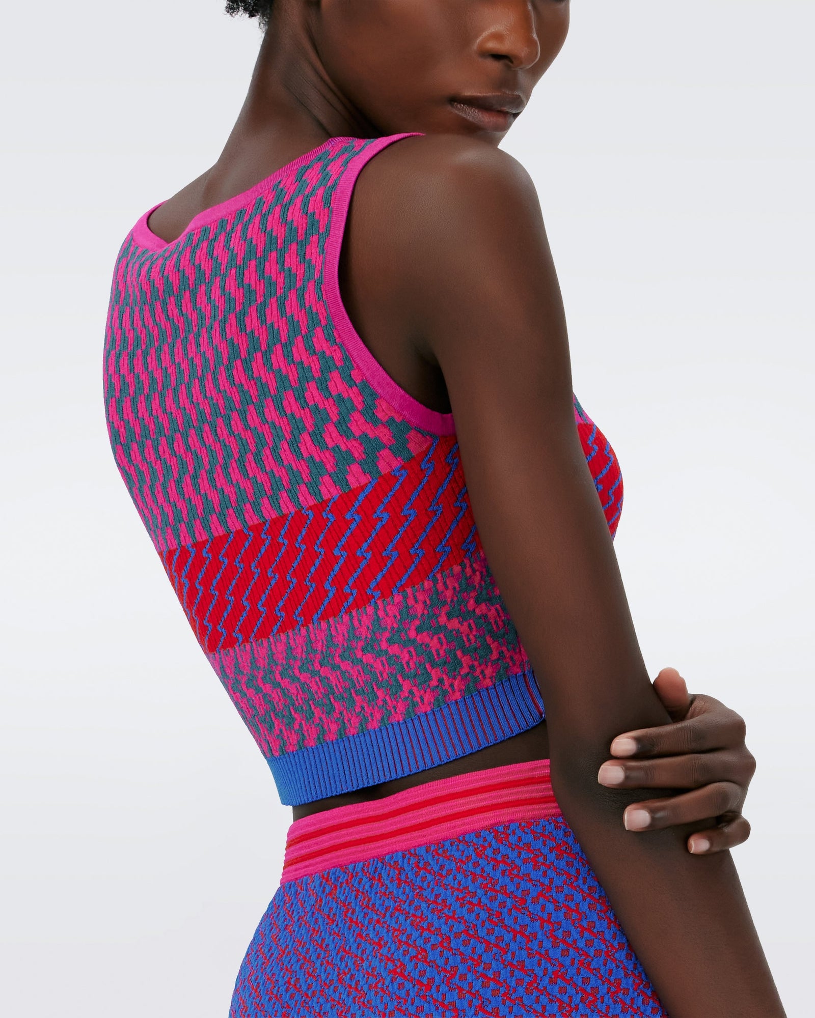 Dvf Arpita Top In Multicolor Zigzag Strip Pk/Bu