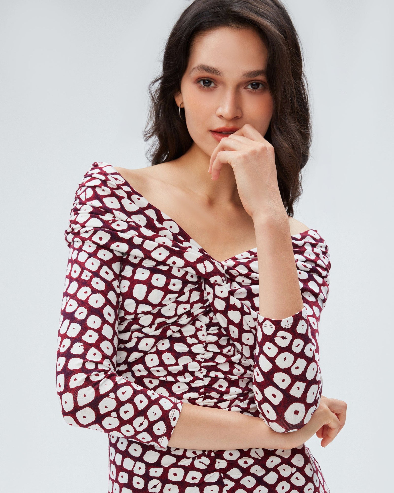 dvf greg top in batik dot geo