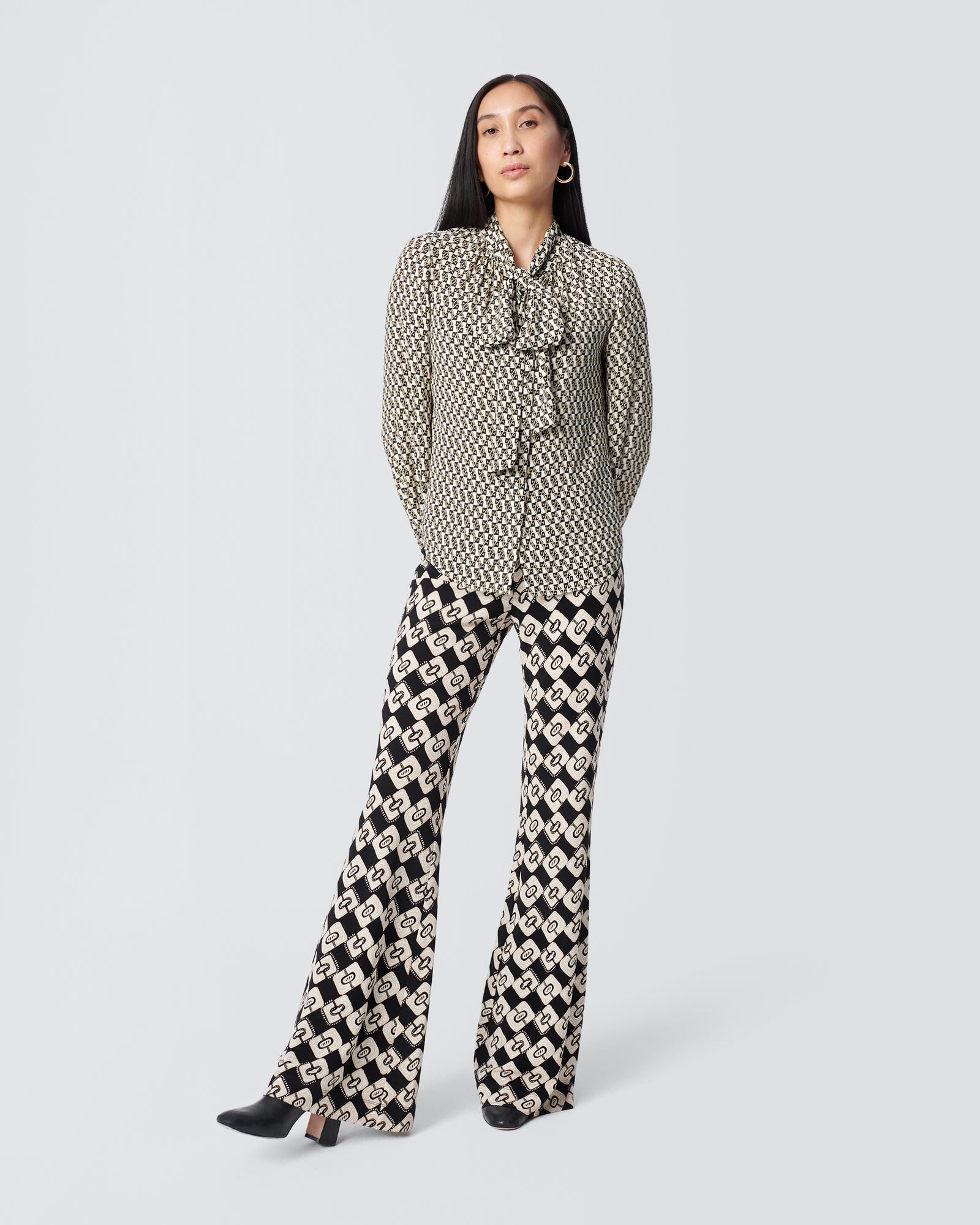 DVF tina top in dvf logo ivory