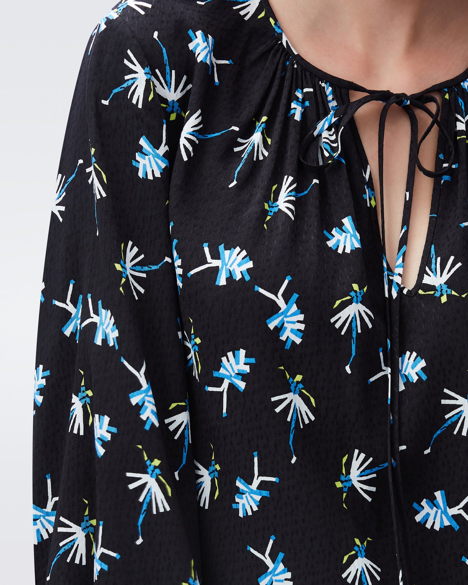 DVF new freddie blouse in people dancing black