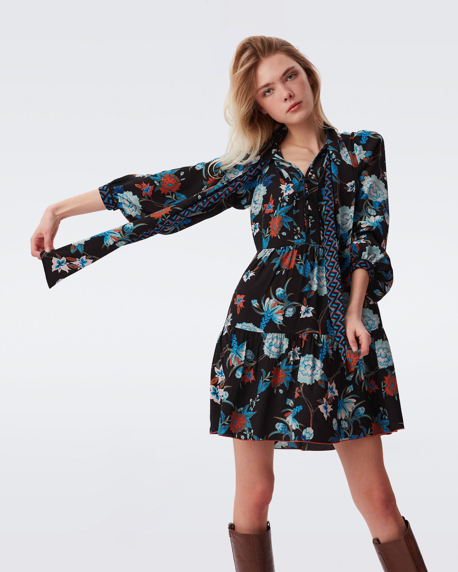 DVF romi dress in october floral medium black