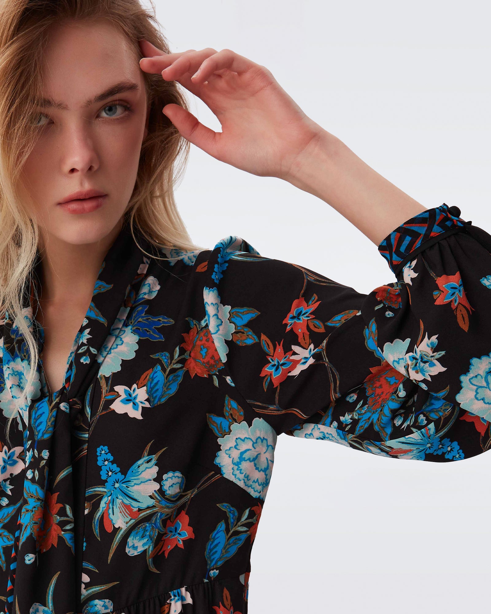 DVF romi dress in october floral medium black