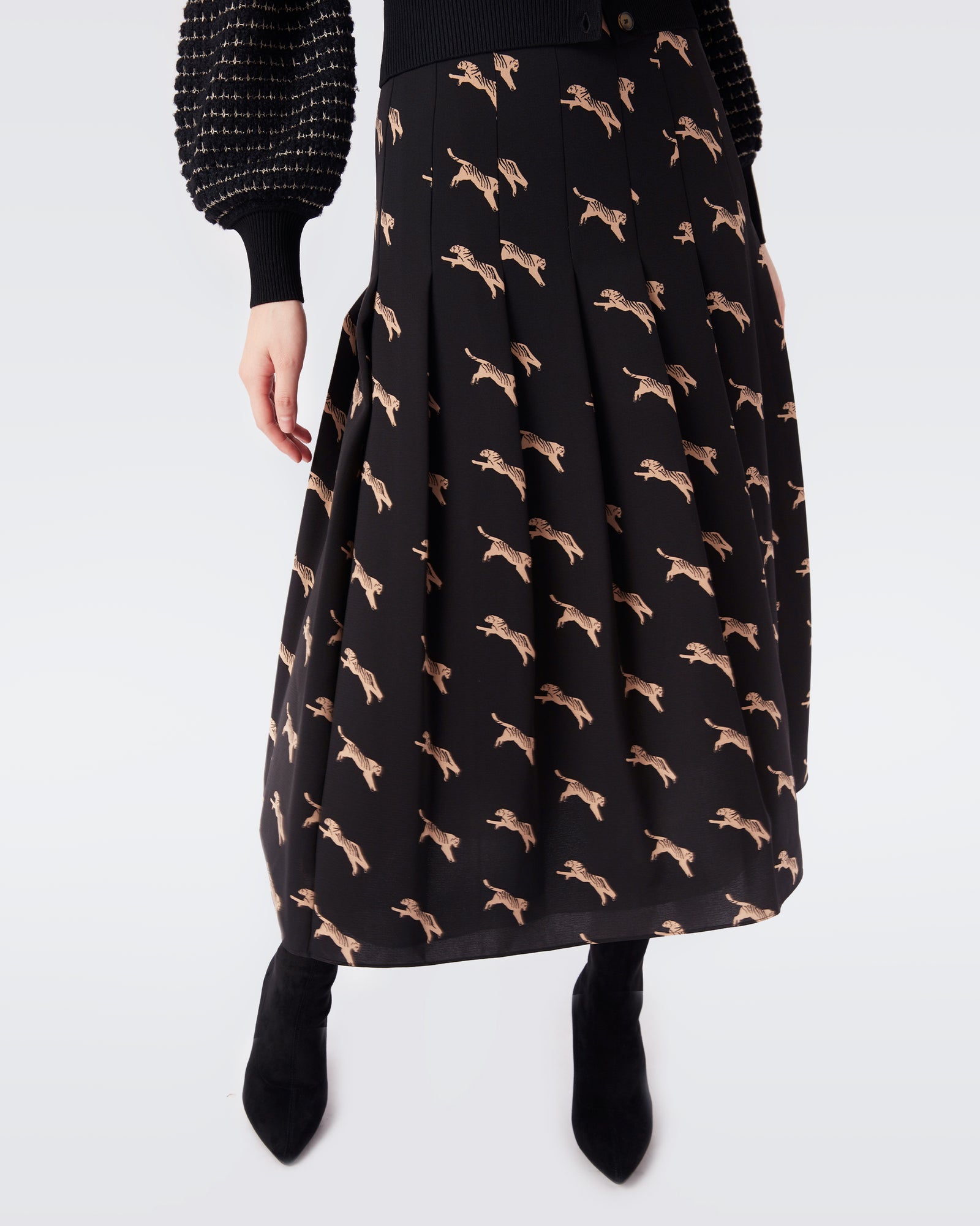 Romello Pleated Midi Skirt In Sprinting Tiger