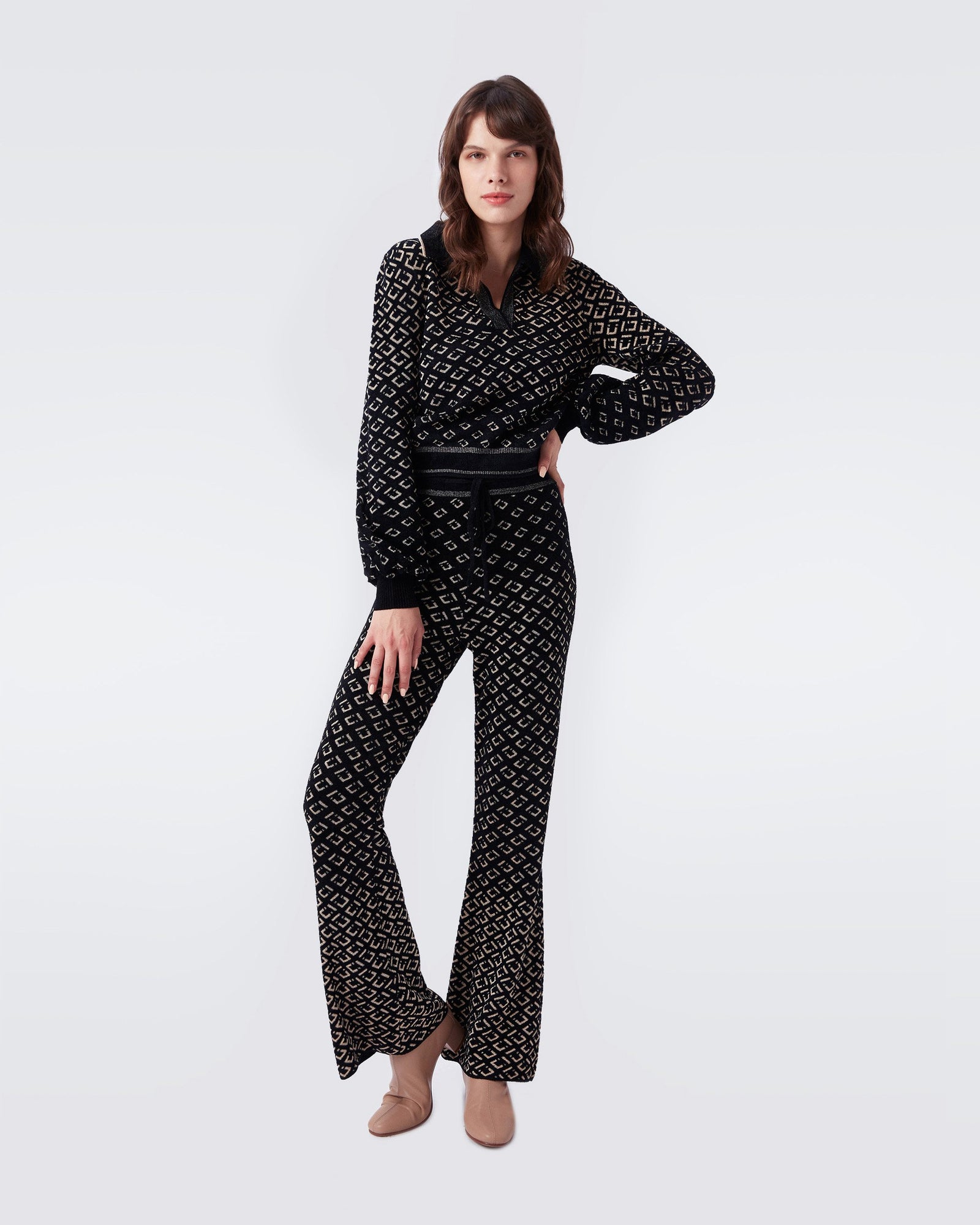 Verdi Knit Jacquard Drawstring Pants In Black Geo Chain